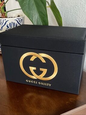 Gucci Promotional Accent Box Double G Gold Logo. Brand new